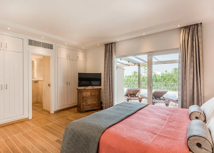 The By The House 4*