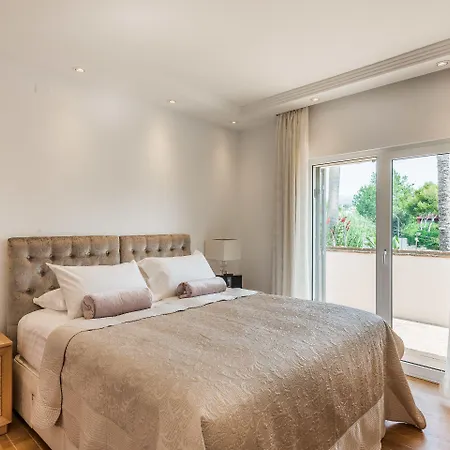 The By The House Bed & Breakfast