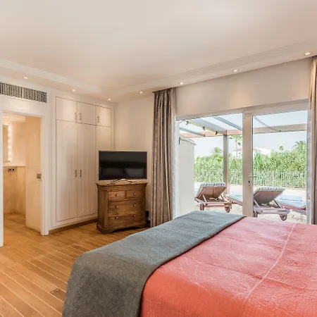 The By The House 4*