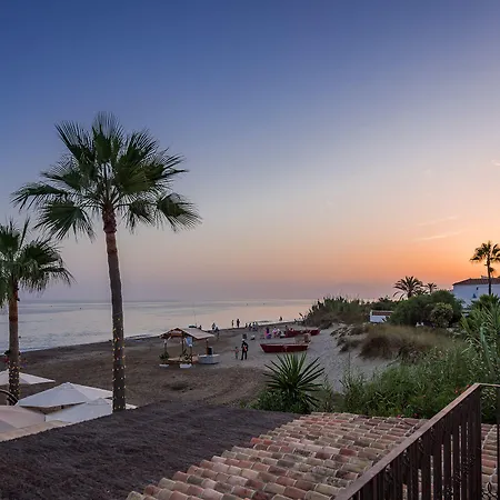 The By The House Frühstückspension 4*