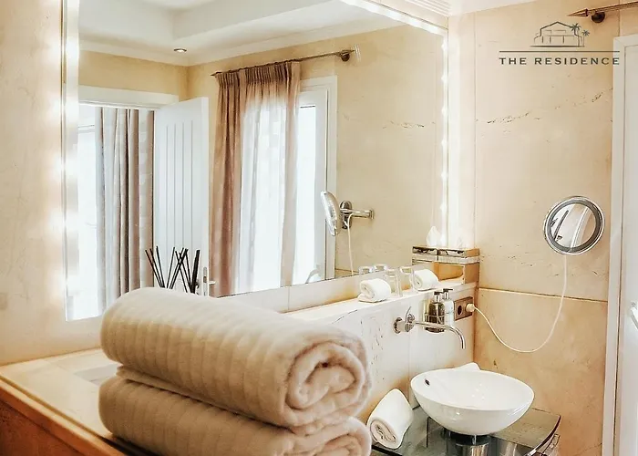 The By The House 4*