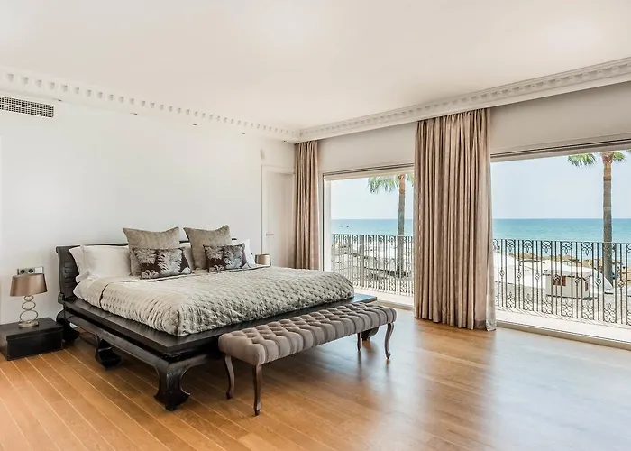 Nocleg ze śniadaniem The By The House 4*