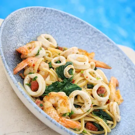 The By The House 4* 马尔韦利亚