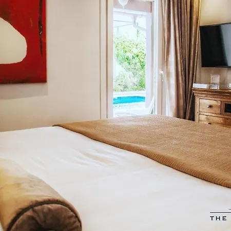 Bed & Breakfast The By The House