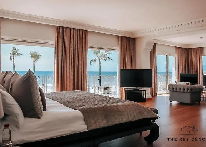 The By The House Bed & Breakfast 4*