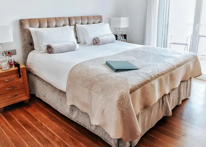 The By The House Bed & Breakfast Marbella