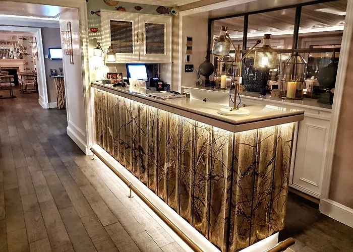 The By The House Bed & Breakfast 4*